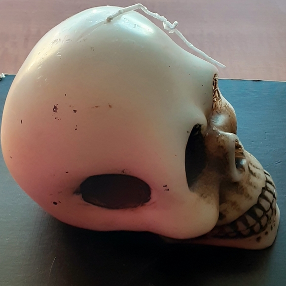 Halloween Decor Bleeding Skull Wax Candle White - Picture 7 of 9